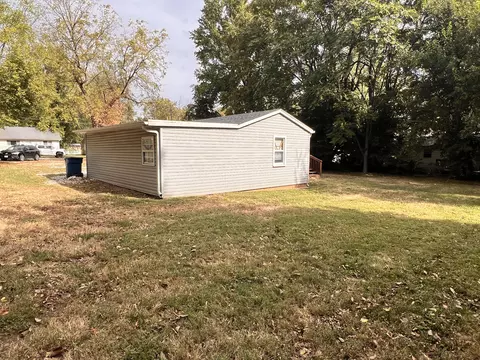 1360 E Locust St, Springfield, MO 65803 photo 3
