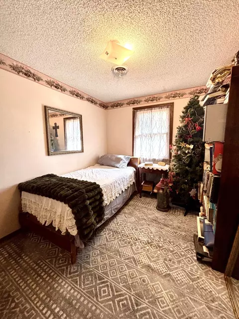 Bedroom - 14940 State Highway V, Diamond, MO 64840 photo 4 of 6