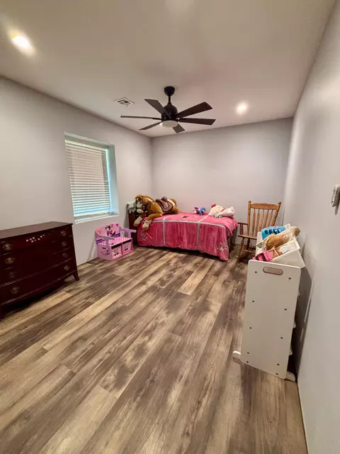 Bedroom - 14940 State Highway V, Diamond, MO 64840 photo 6 of 6