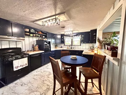 Kitchen - 14940 State Highway V, Diamond, MO 64840 photo 1 of 5