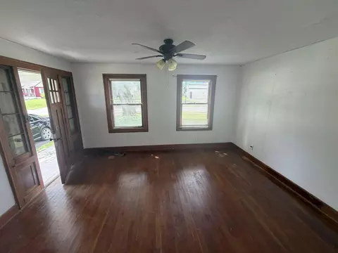 Living - 2348 N Campbell Ave, Springfield, MO 65803 photo 2 of 3