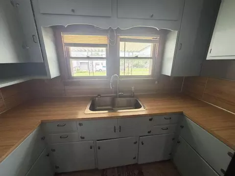 Kitchen - 2348 N Campbell Ave, Springfield, MO 65803 photo 2 of 2