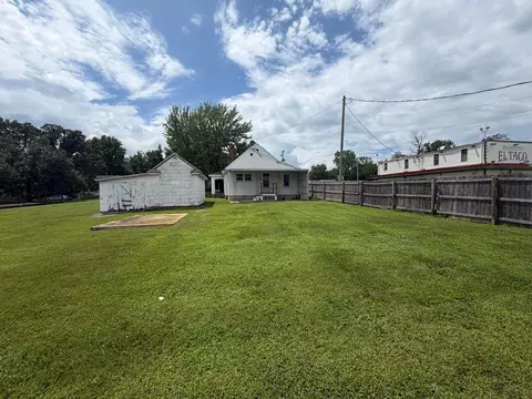 Exterior - 2348 N Campbell Ave, Springfield, MO 65803 photo 1 of 2