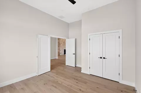 Bedroom - 349 Sunset Dr, Saddlebrooke, MO 65630 photo 3 of 9