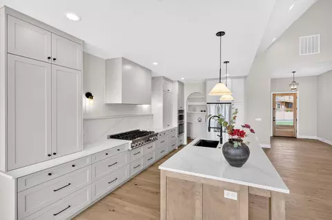 Kitchen - 349 Sunset Dr, Saddlebrooke, MO 65630 photo 1 of 5