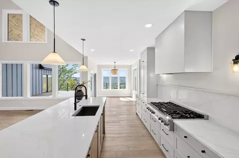 Kitchen - 349 Sunset Dr, Saddlebrooke, MO 65630 photo 5 of 5