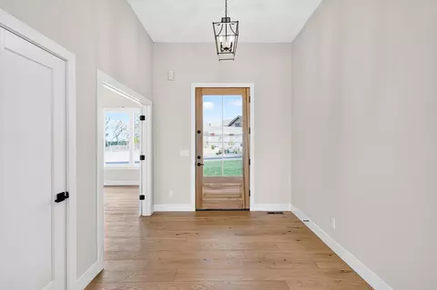 Entry Way - 349 Sunset Dr, Saddlebrooke, MO 65630 photo 1 of 3