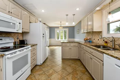 Kitchen - 212 W Tyler Dr, Ozark, MO 65721 photo 2 of 7