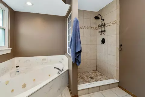 Bath - 212 W Tyler Dr, Ozark, MO 65721 photo 2 of 6