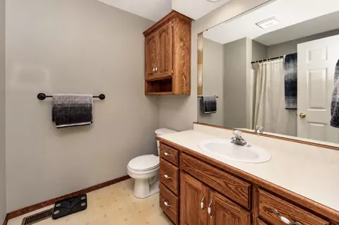 Bath - 212 W Tyler Dr, Ozark, MO 65721 photo 4 of 6