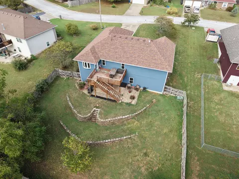 View/Area - 212 W Tyler Dr, Ozark, MO 65721 photo 4 of 7