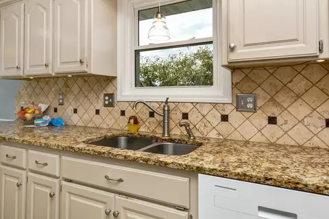 Kitchen - 212 W Tyler Dr, Ozark, MO 65721 photo 4 of 7