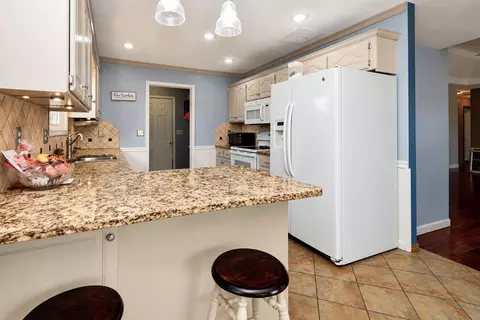 Kitchen - 212 W Tyler Dr, Ozark, MO 65721 photo 3 of 7