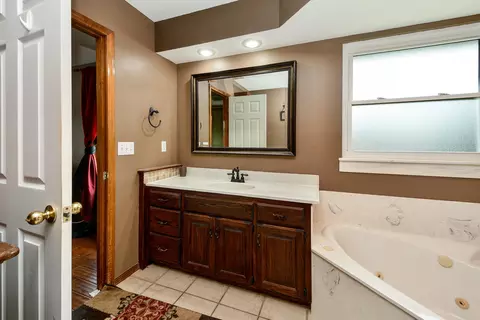 Bath - 212 W Tyler Dr, Ozark, MO 65721 photo 3 of 6