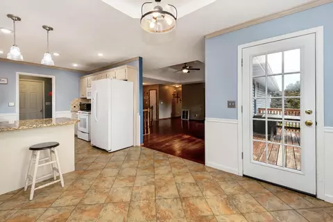 Entry Way - 212 W Tyler Dr, Ozark, MO 65721 photo 3 of 4