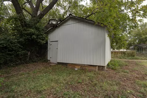 Exterior - 2216 N Taylor Ave, Springfield, MO 65803 photo 9 of 11