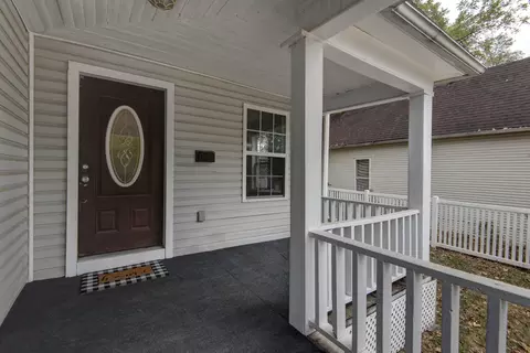Exterior - 2216 N Taylor Ave, Springfield, MO 65803 photo 5 of 11