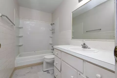 Bath - 3237 S Ferguson Ave, Springfield, MO 65807 photo 1 of 2