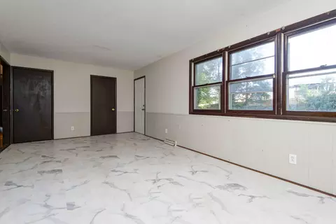 Living - 3237 S Ferguson Ave, Springfield, MO 65807 photo 6 of 7