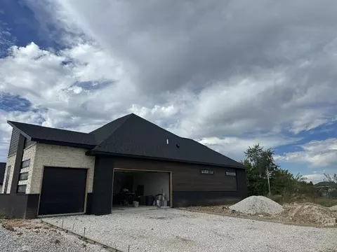 Exterior - 1773 E Peartree Dr, Ozark, MO 65721 photo 2 of 2