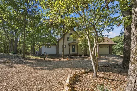 594 Springview Dr, Highlandville, MO 65669