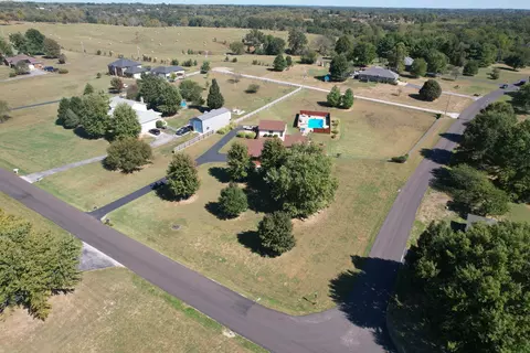 View/Area - 4202 N Quail Run Rd, Ozark, MO 65721 photo 2 of 8