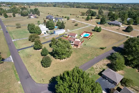 View/Area - 4202 N Quail Run Rd, Ozark, MO 65721 photo 3 of 8