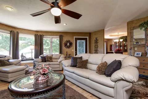 Living - 4202 N Quail Run Rd, Ozark, MO 65721 photo 3 of 4