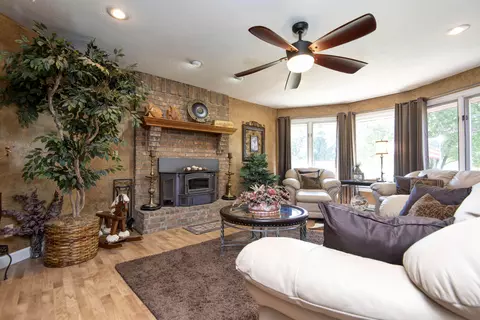 Living - 4202 N Quail Run Rd, Ozark, MO 65721 photo 1 of 4