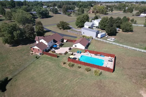 View/Area - 4202 N Quail Run Rd, Ozark, MO 65721 photo 6 of 8