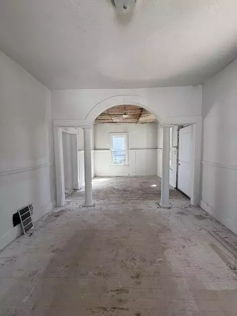 Living - 2038 N Franklin Ave, Springfield, MO 65803 photo 1 of 5