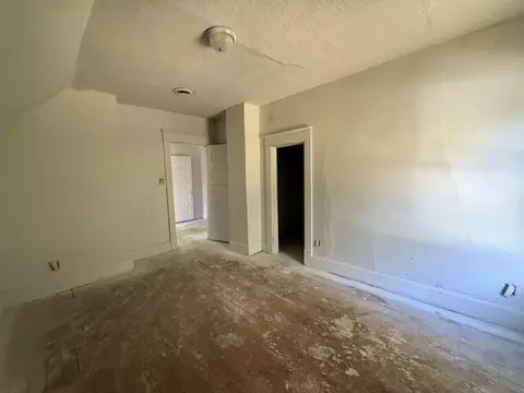 Bedroom - 2038 N Franklin Ave, Springfield, MO 65803 photo 6 of 9