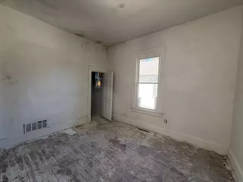 Bedroom - 2038 N Franklin Ave, Springfield, MO 65803 photo 1 of 9
