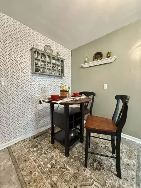 Dining - 1743 S South Ave, Springfield, MO 65807 photo 2 of 2