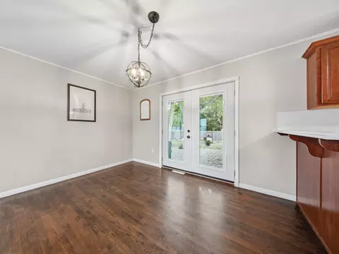 Dining - 105 E Meadowbrook Ave, Clever, MO 65631 photo 2 of 3