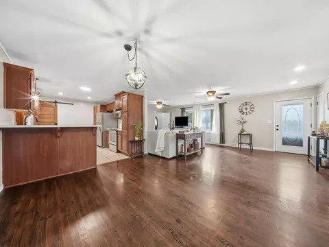Living - 105 E Meadowbrook Ave, Clever, MO 65631 photo 3 of 5