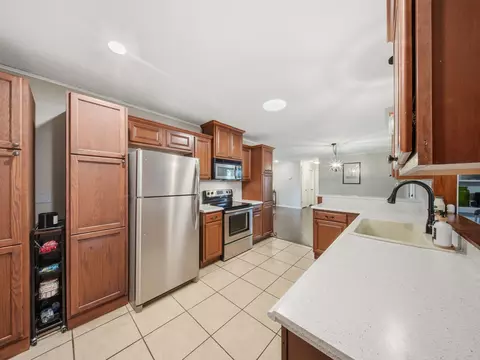 Kitchen - 105 E Meadowbrook Ave, Clever, MO 65631 photo 3 of 3