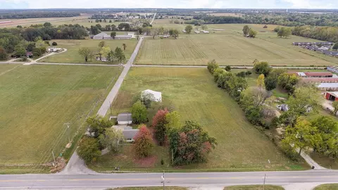 1224 E Church St, Aurora, MO 65605 photo 34