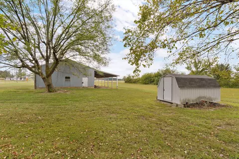 1224 E Church St, Aurora, MO 65605 photo 22