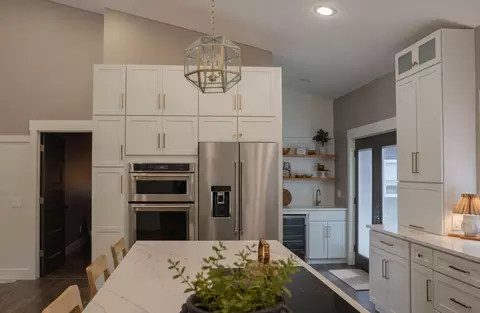 Kitchen - 338 E 420th Rd, Fair Play, MO 65649 photo 5 of 10