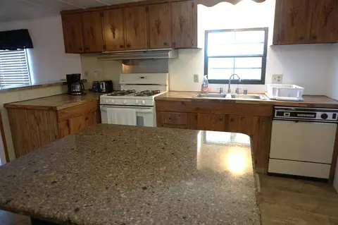 Kitchen - 691 Showplace Gtwy, Branson, MO 65616 photo 1 of 3