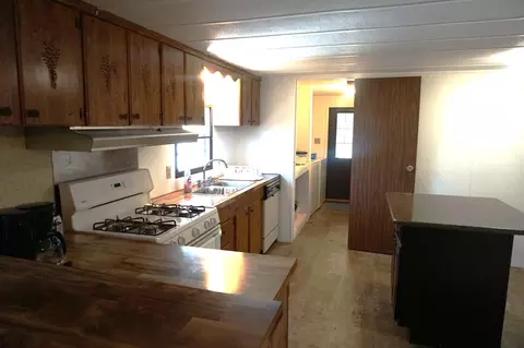 Kitchen - 691 Showplace Gtwy, Branson, MO 65616 photo 3 of 3