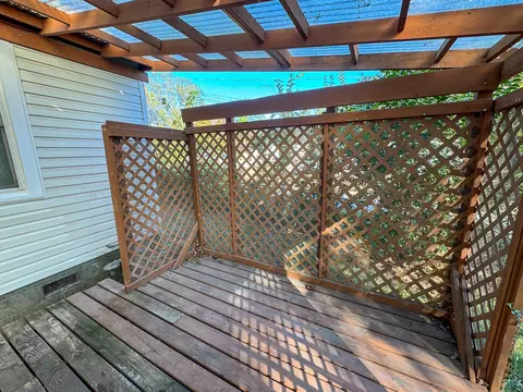 Exterior - 2764 N Fort Ave, Springfield, MO 65803 photo 4 of 9