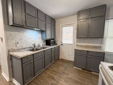 Kitchen - 2764 N Fort Ave, Springfield, MO 65803 photo 1 of 4