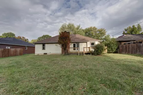 Exterior - 2062 S Butterfly Ave, Springfield, MO 65807 photo 6 of 7