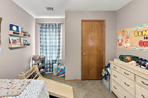 Bedroom - 721 Sean Ct, Oronogo, MO 64855 photo 4 of 8