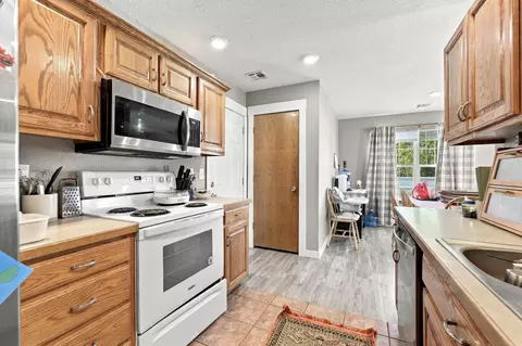 Kitchen - 721 Sean Ct, Oronogo, MO 64855 photo 4 of 4