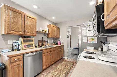 Kitchen - 721 Sean Ct, Oronogo, MO 64855 photo 2 of 4
