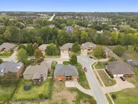 View/Area - 3826 E Fox Grape Rd, Springfield, MO 65809 photo 10 of 13