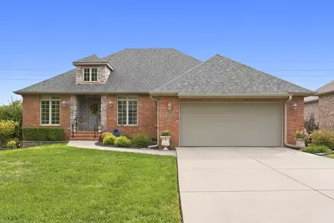 Exterior - 3826 E Fox Grape Rd, Springfield, MO 65809 photo 2 of 12
